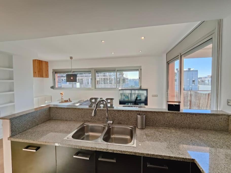 Large Terrace Luxury Apartment Sant Adria de Besos Exterior foto